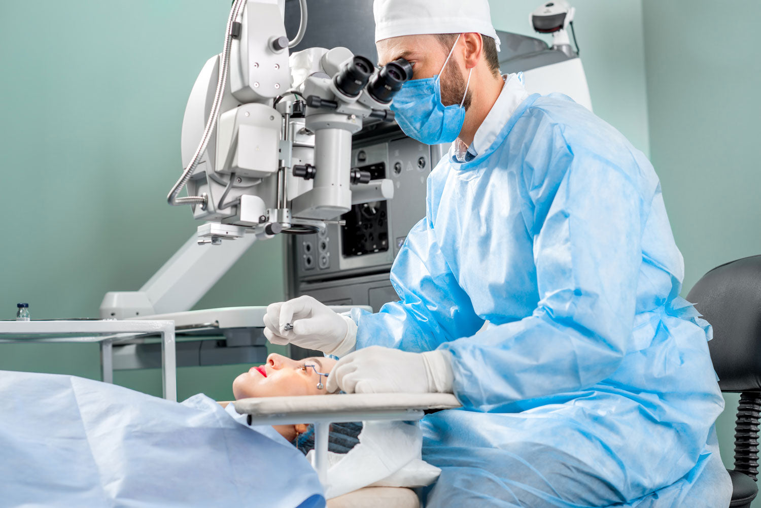 The Comprehensive Guide to Eye Floater Laser Treatment